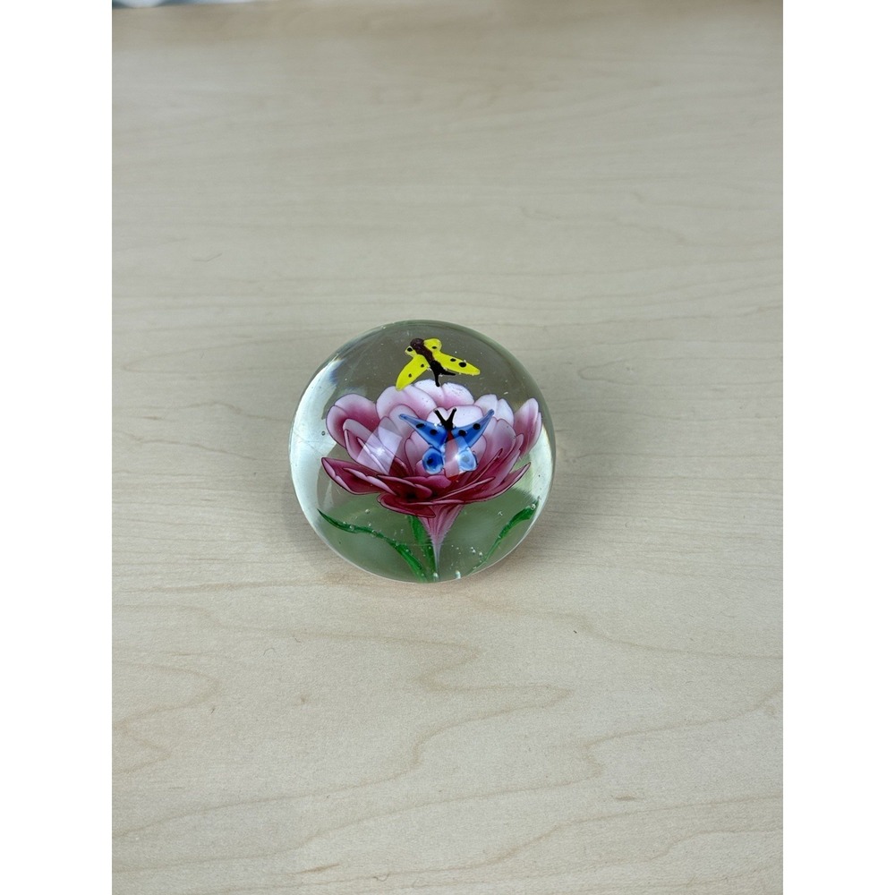 VTG Hand Blown Paperweight Murano Art Glass Butterfly Green Leaves Red‎ Flowers